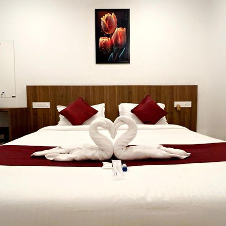 Hotel Dream Suite, Kattappana 外观 照片