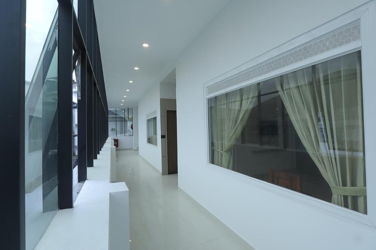Hotel Dream Suite, Kattappana 外观 照片