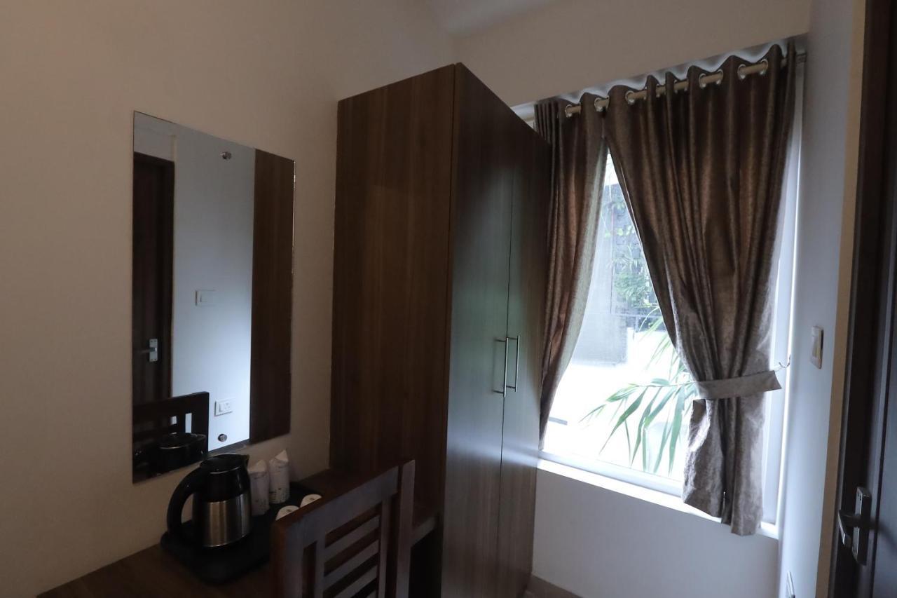 Hotel Dream Suite, Kattappana 外观 照片