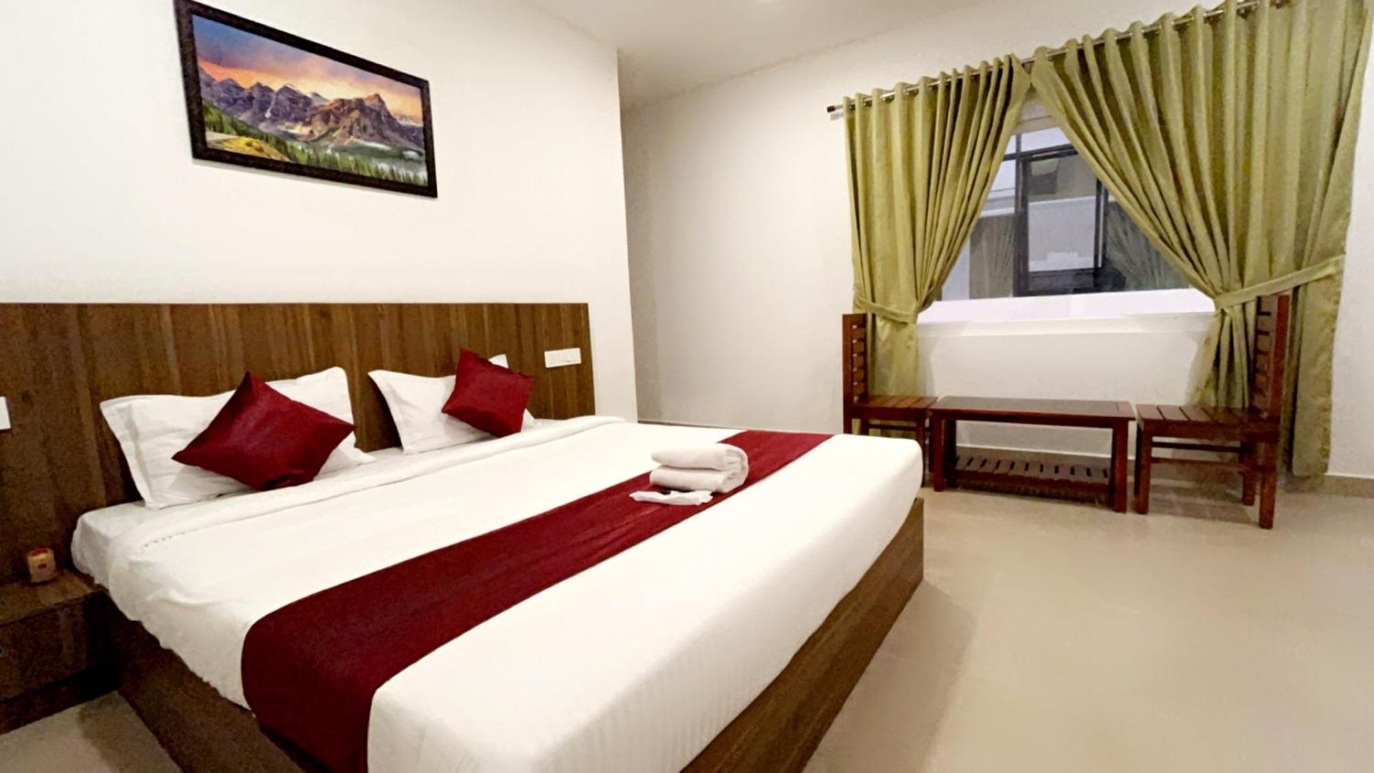 Hotel Dream Suite, Kattappana 外观 照片