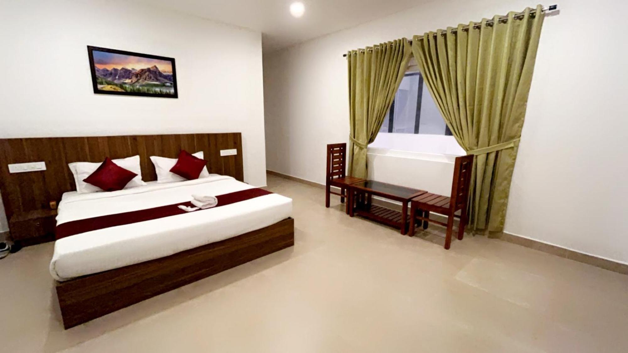 Hotel Dream Suite, Kattappana 外观 照片