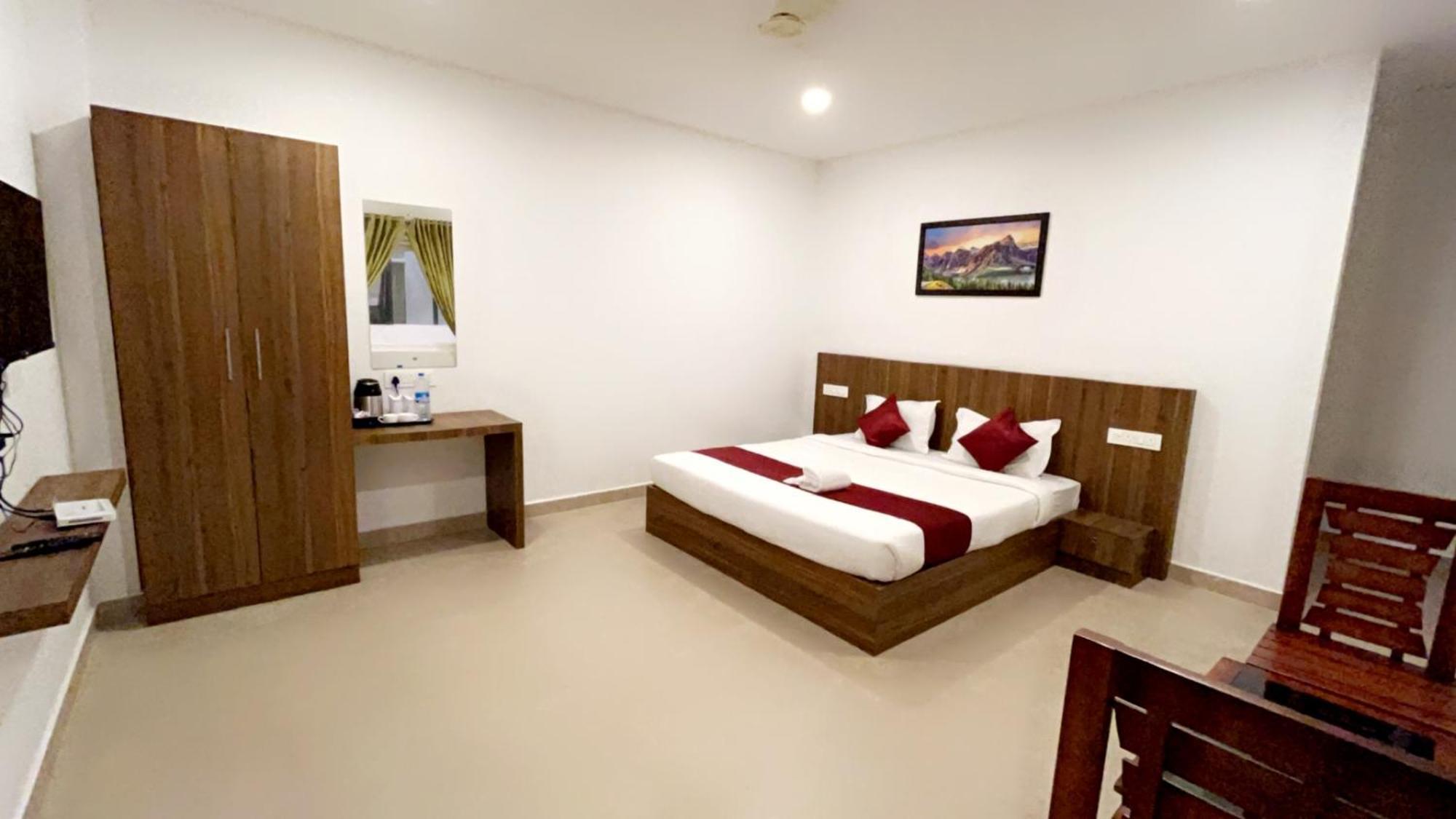 Hotel Dream Suite, Kattappana 外观 照片